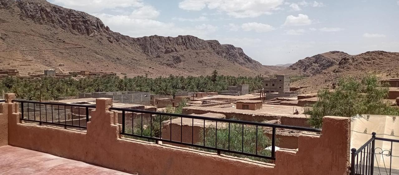 Auberge Restaurant Tissili " Oasis De Fint" Exteriér fotografie