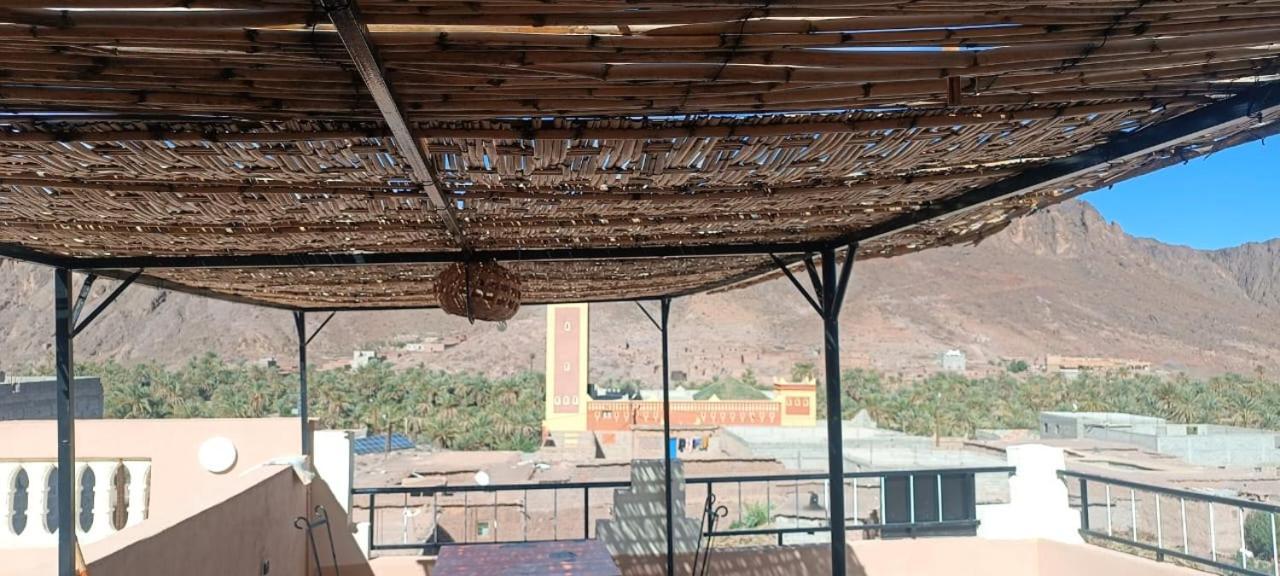 Auberge Restaurant Tissili " Oasis De Fint" Exteriér fotografie