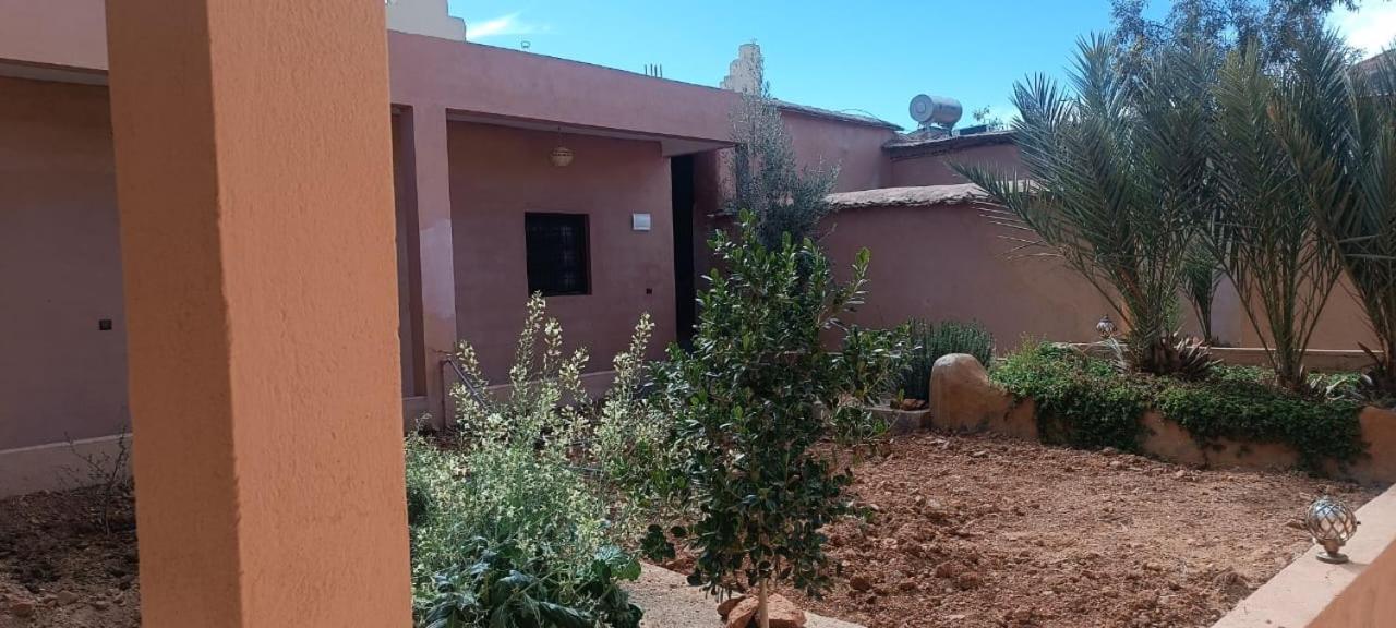 Auberge Restaurant Tissili " Oasis De Fint" Exteriér fotografie