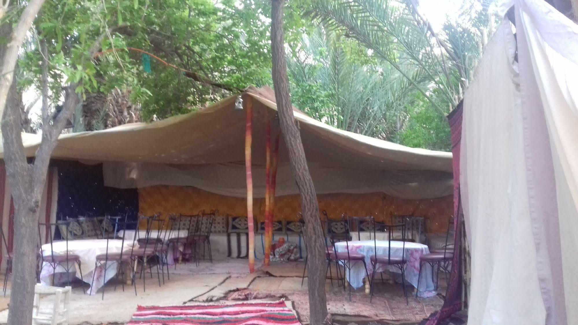 Auberge Restaurant Tissili " Oasis De Fint" Exteriér fotografie